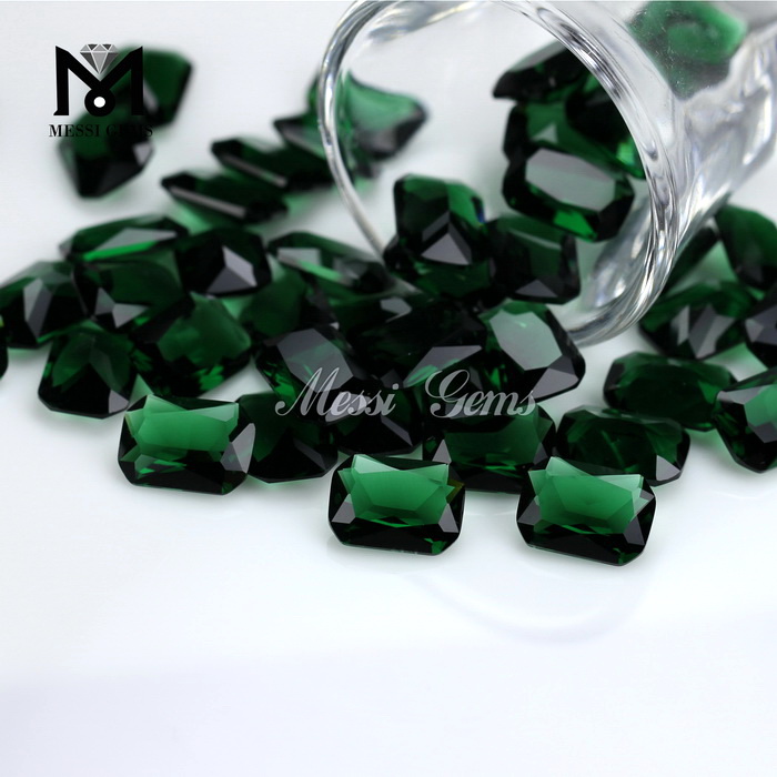 lose grüne farbe labor erstellt glas edelstein edelstein